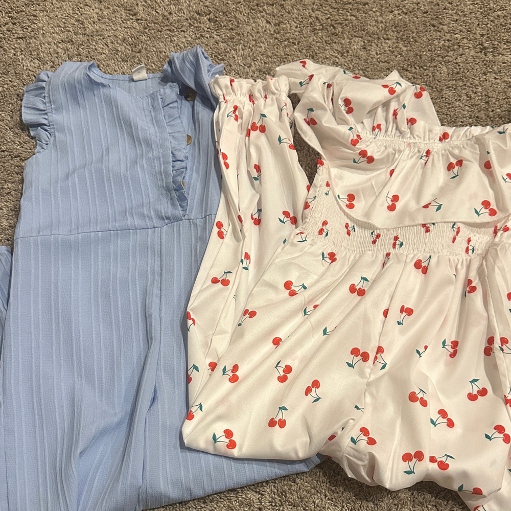 SHEIN Blue and White Cherry Print Kids Rompers
